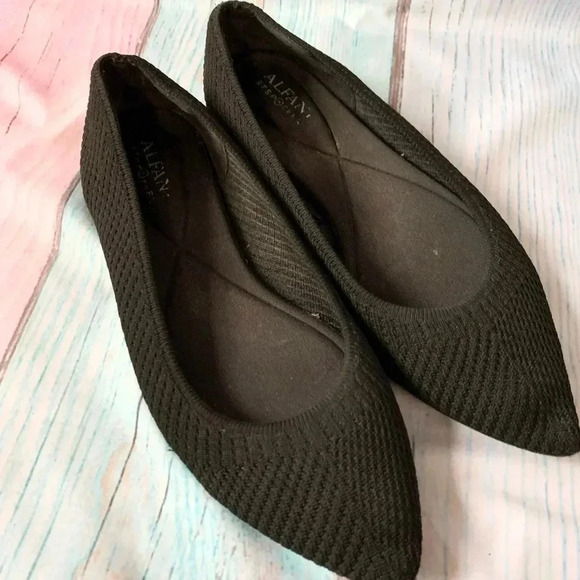 Black Alfani pointed toe flats - Picture 7 of 9